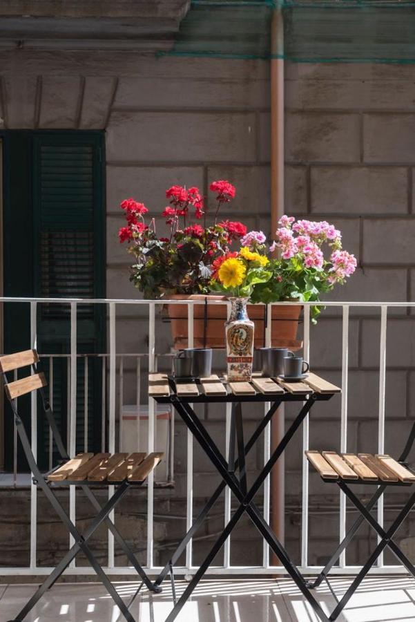 Apartament Bobbo House Iii, A Balcony In The Heart Of Neapol Zewnętrze zdjęcie